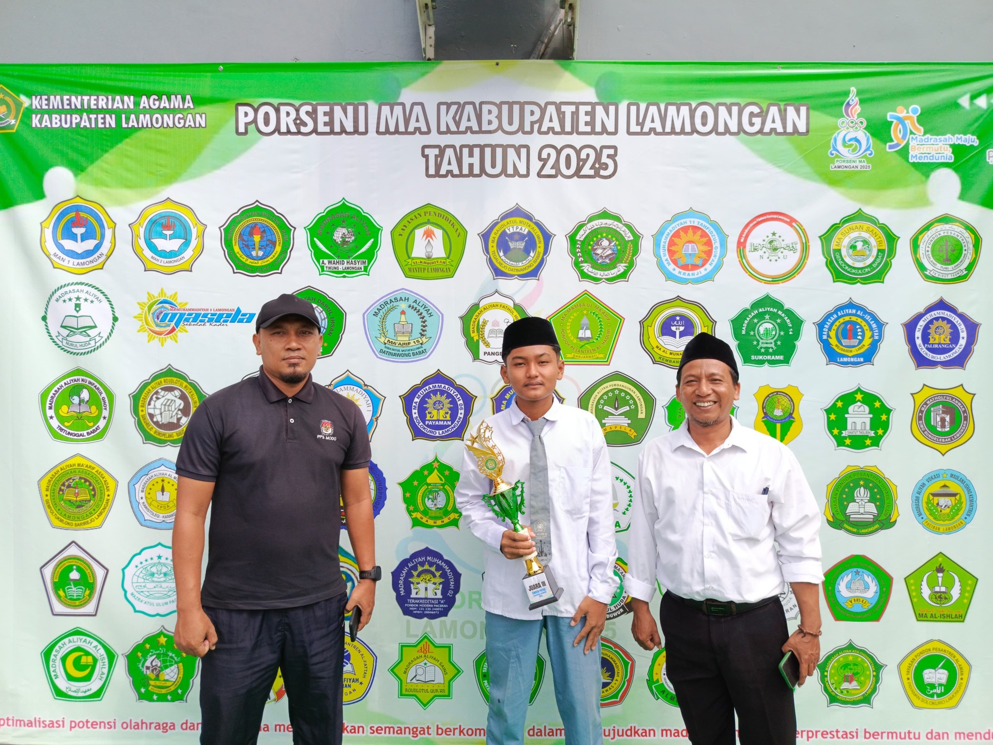 Berita MA MNU - JUARA  2 SINGGER PUTRA PORSENI TINGKAT MA TAHUN 2025